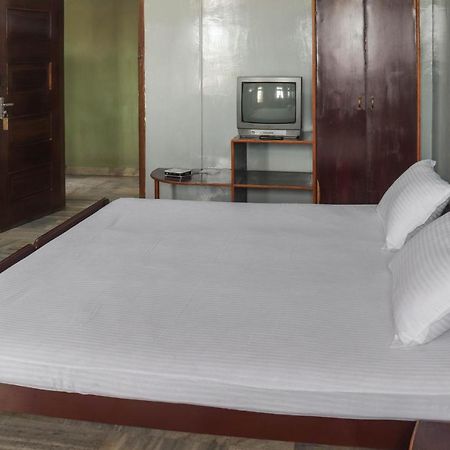 Spot On 49477 Hotel Galaxy Dimapur Bagian luar foto