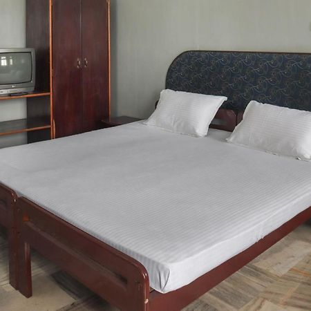 Spot On 49477 Hotel Galaxy Dimapur Bagian luar foto