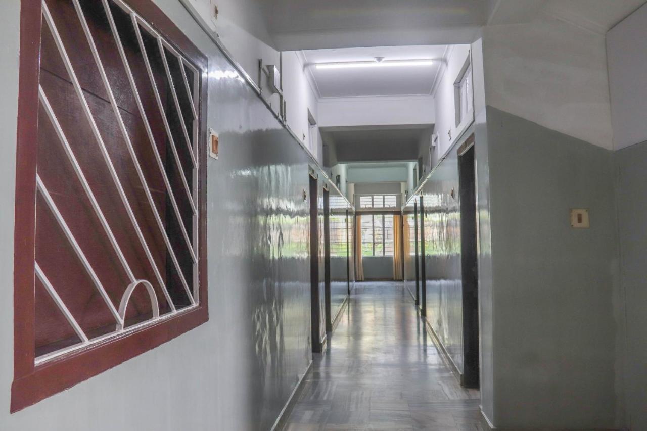 Spot On 49477 Hotel Galaxy Dimapur Bagian luar foto